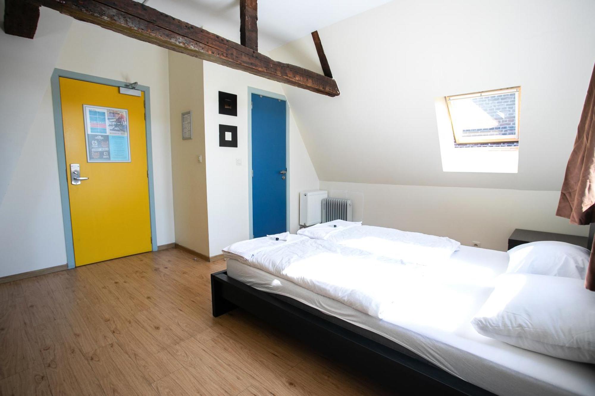 St Christopher's Inn Hostel at The Bauhaus Brügge Zimmer foto