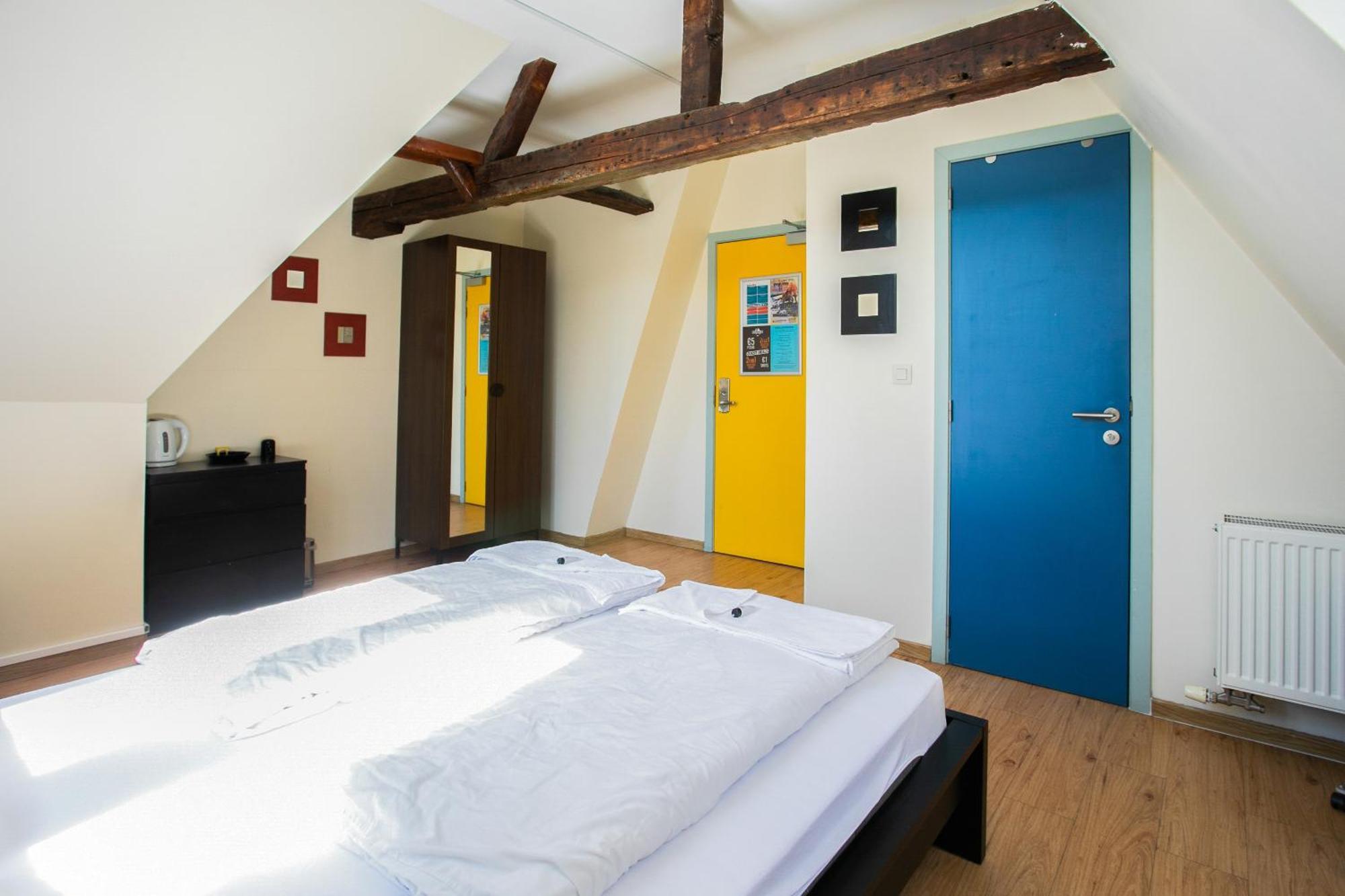 St Christopher's Inn Hostel at The Bauhaus Brügge Zimmer foto