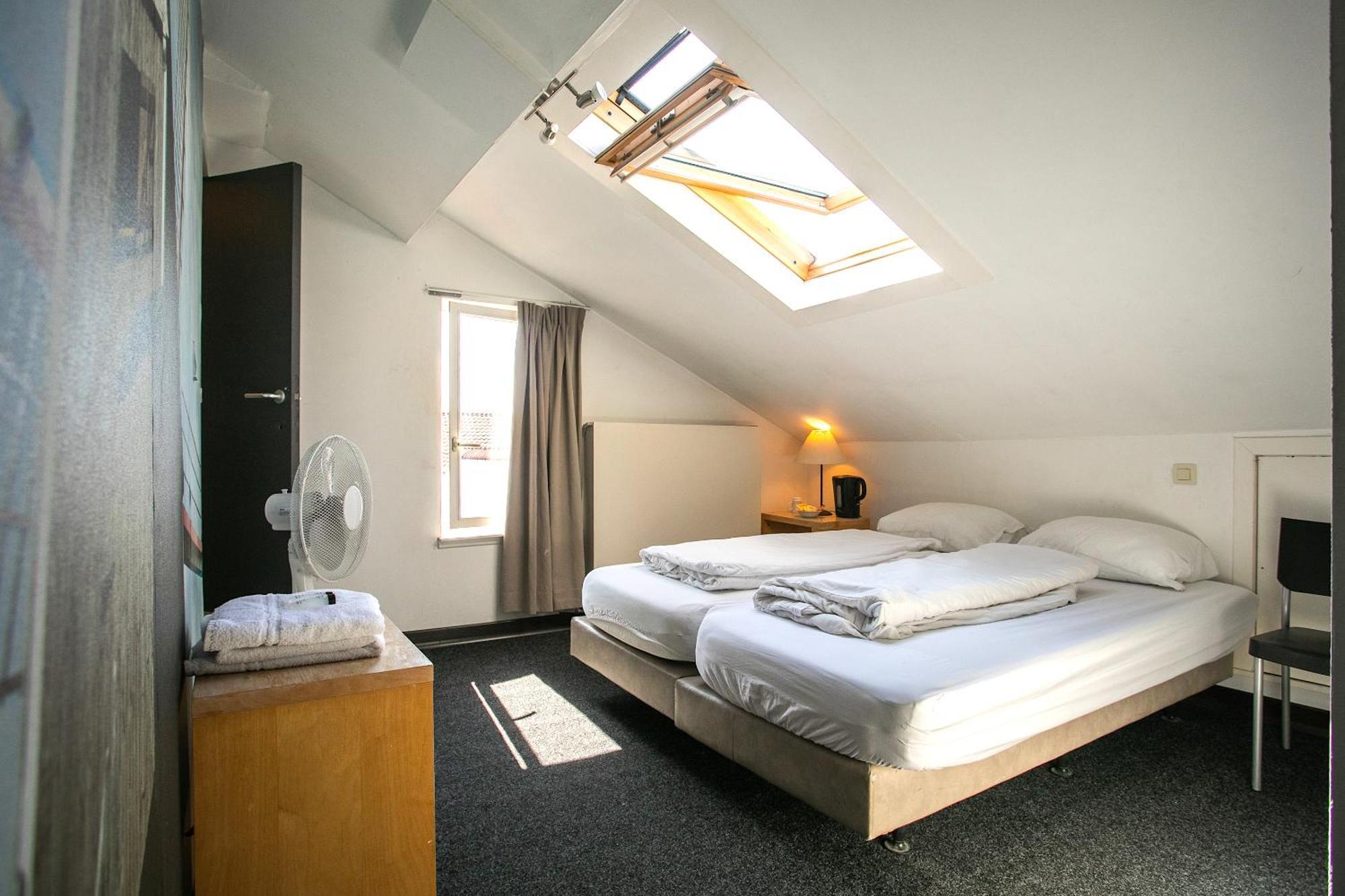 St Christopher's Inn Hostel at The Bauhaus Brügge Zimmer foto